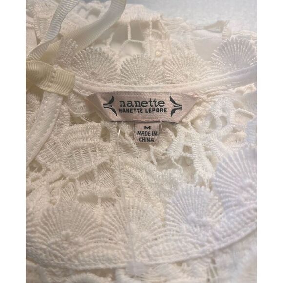 Nanette Lepore top lace with lining sz Medium - Picture 4 of 4